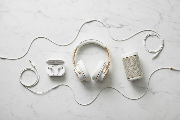 Earphones & Speakers
