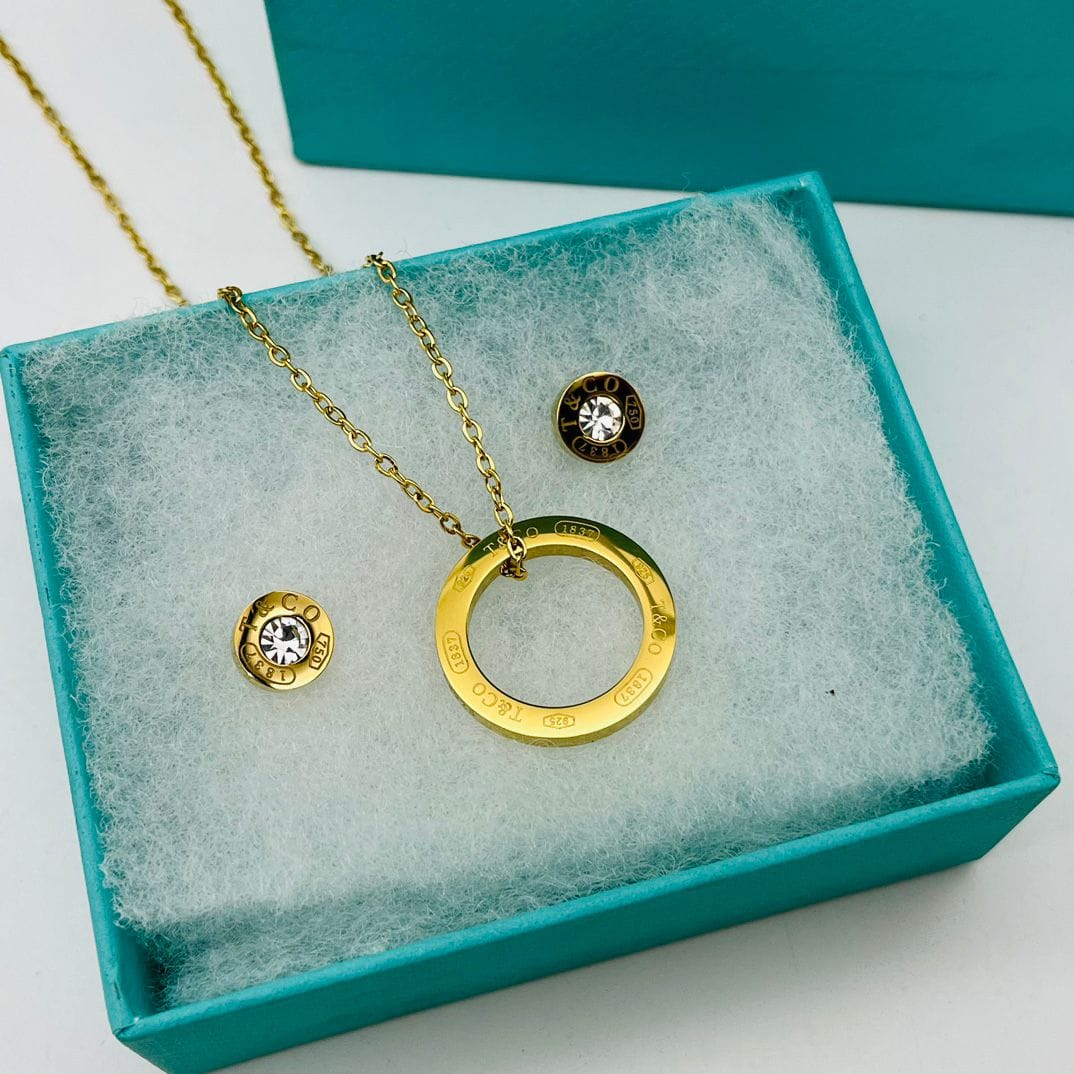 Circle Logo Crystal Jewellery Set – Necklace & Earrings | طقم مجوهرات الحلقة الكريستالية