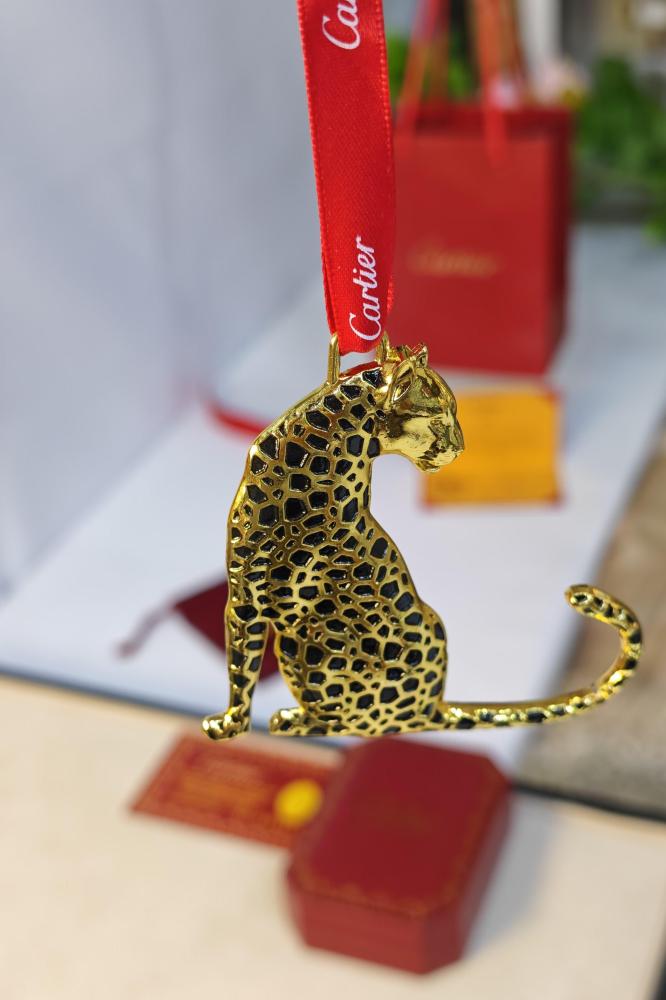 Luxury Leopard Car Hanging Ornament – Premium Vehicle Decor