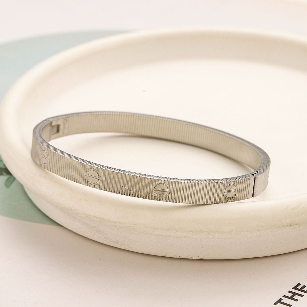 Silver Screw-Pattern Love Bangle Bracelet