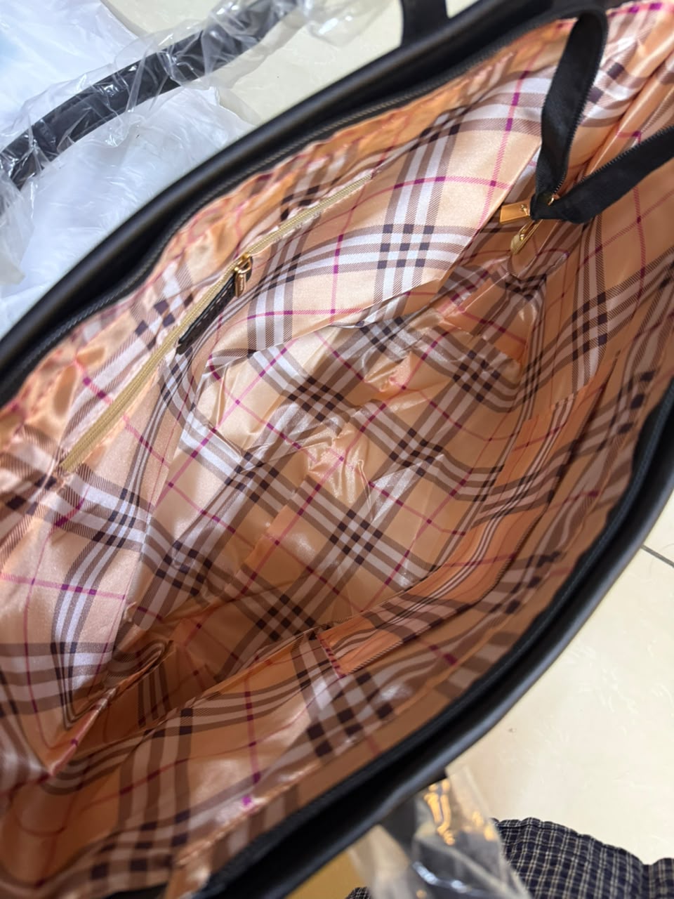Classic Check Tote Shopper Bag – 46 × 16 × 29cm