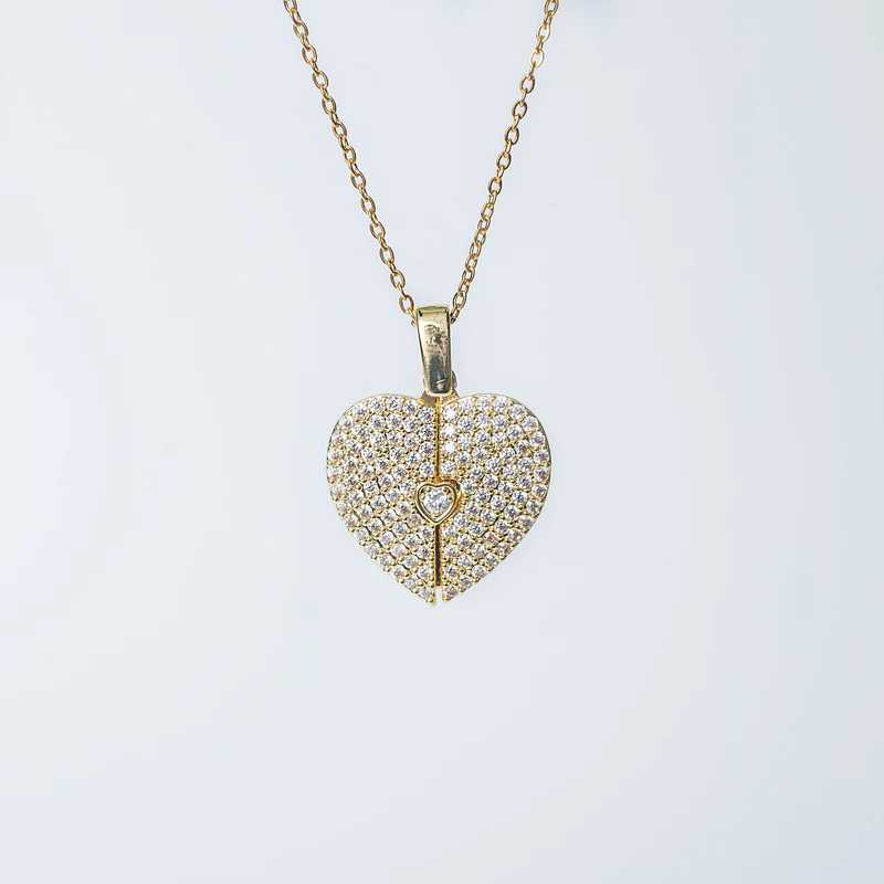 Elegant gold open close heart necklace Asvakk